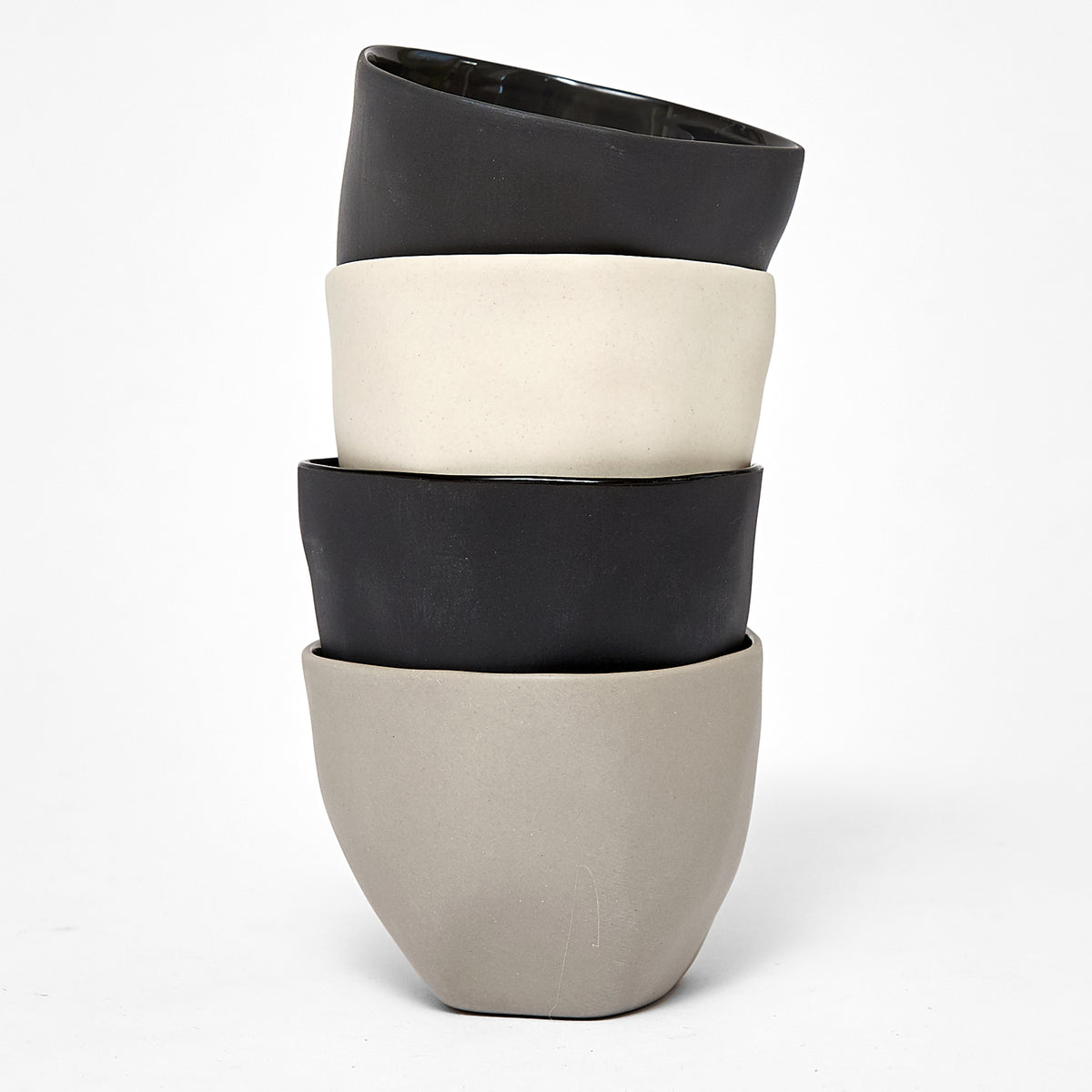 Dry Shinomine Kimoto Sake Set with a Box and 4 Light and Pleasant Sake Cups