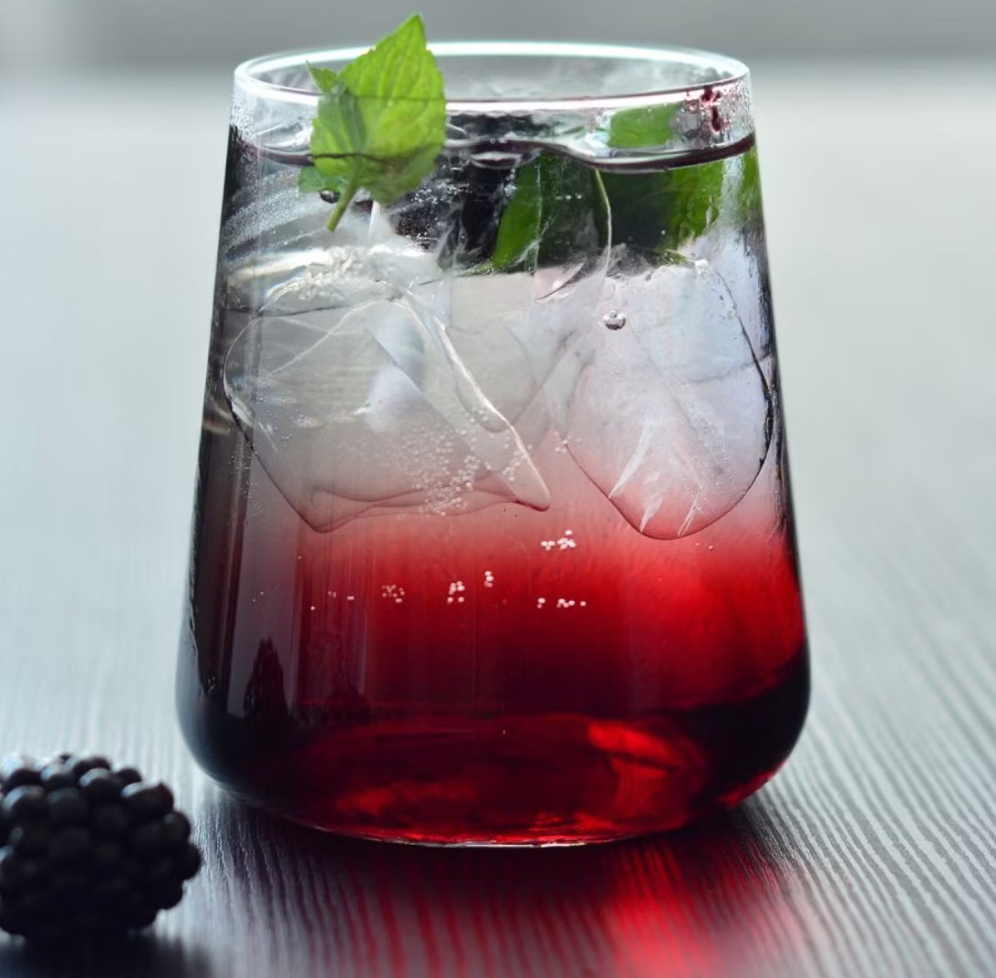 זכוכית שקופה בצורה מודרנית