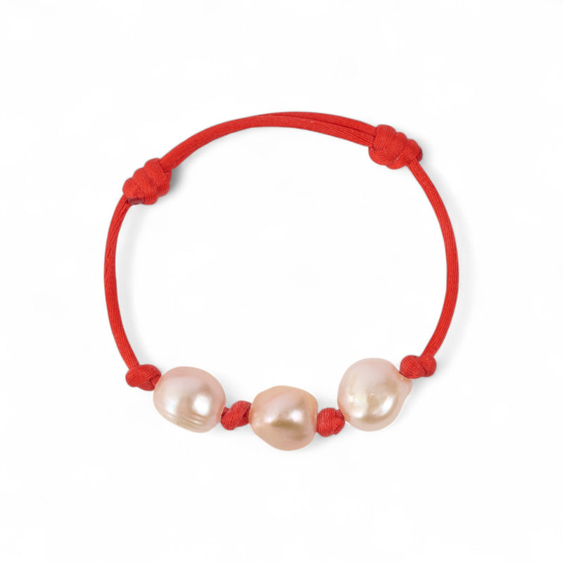 צמיד שלוש פנינים עם חוט משי כותנה מתרחב