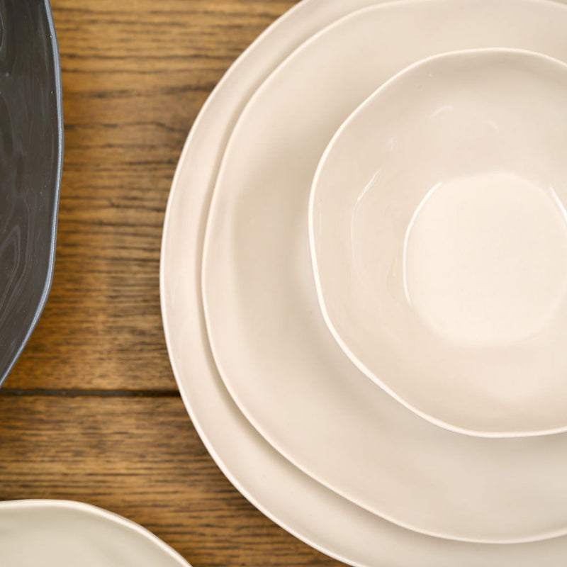 כלי אוכל מחרס אורגניים, סידור מקומות