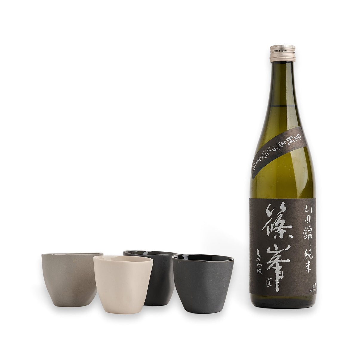 Dry Shinomine Kimoto Sake Set with a Box and 4 Light and Pleasant Sake Cups