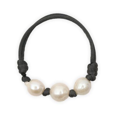 צמיד שלוש פנינים עם חוט משי כותנה מתרחב