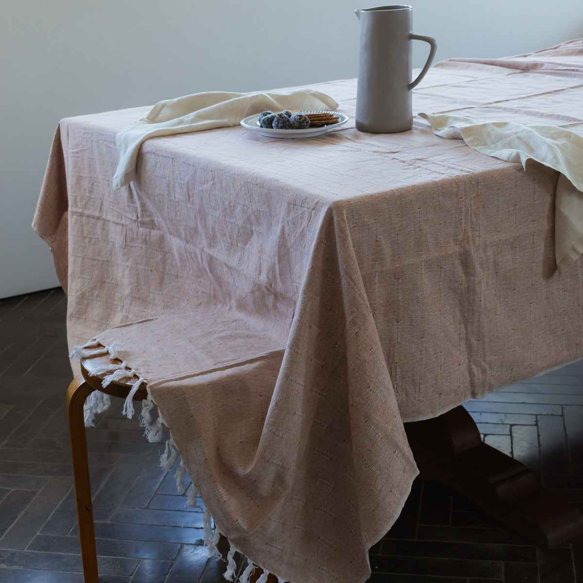 Tablecloth Rust Lines/Fringes