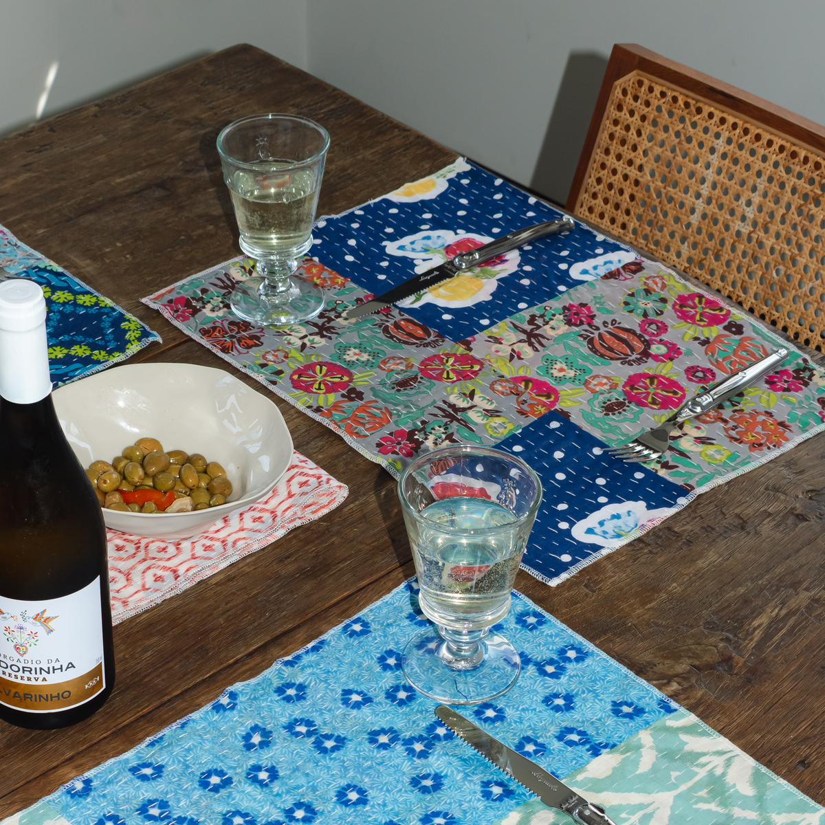 סט של 4 פלייסמטים קווילט בעבודת יד