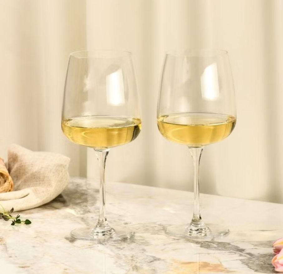 כוס יין מודרנית